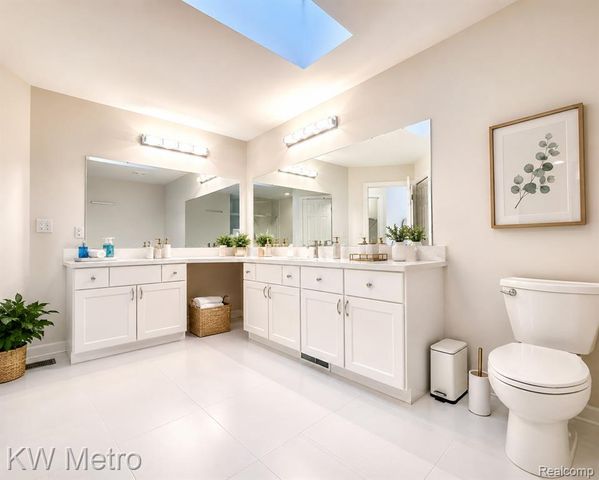 1176 Cadmus Drive, Troy, MI 48085