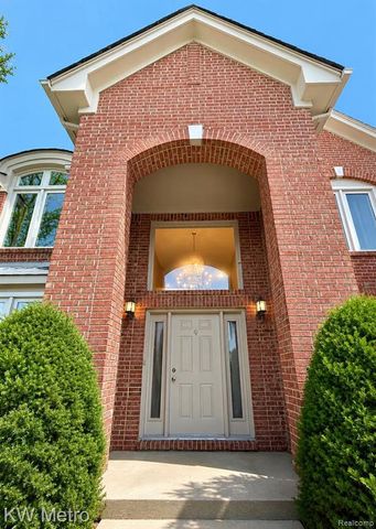 1176 Cadmus Drive, Troy, MI 48085