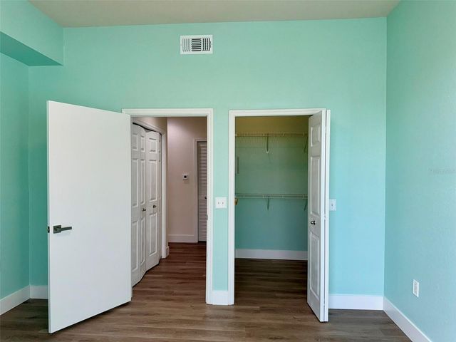 5152 NORTHRIDGE ROAD 302, Sarasota, FL 34238