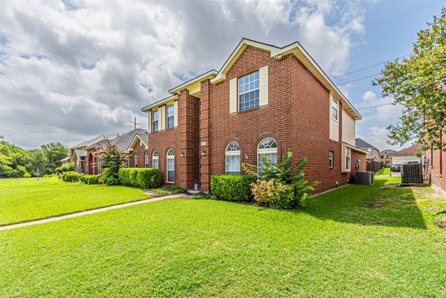 1018 Sumner Drive, Mesquite, TX 75149