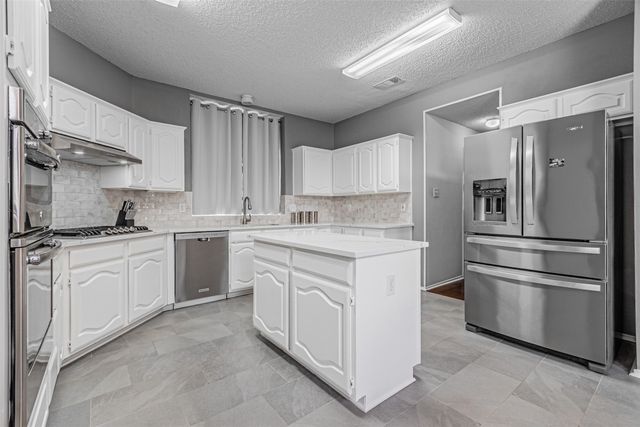 1018 Sumner Drive, Mesquite, TX 75149