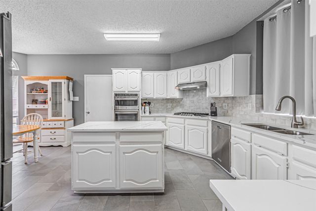 1018 Sumner Drive, Mesquite, TX 75149