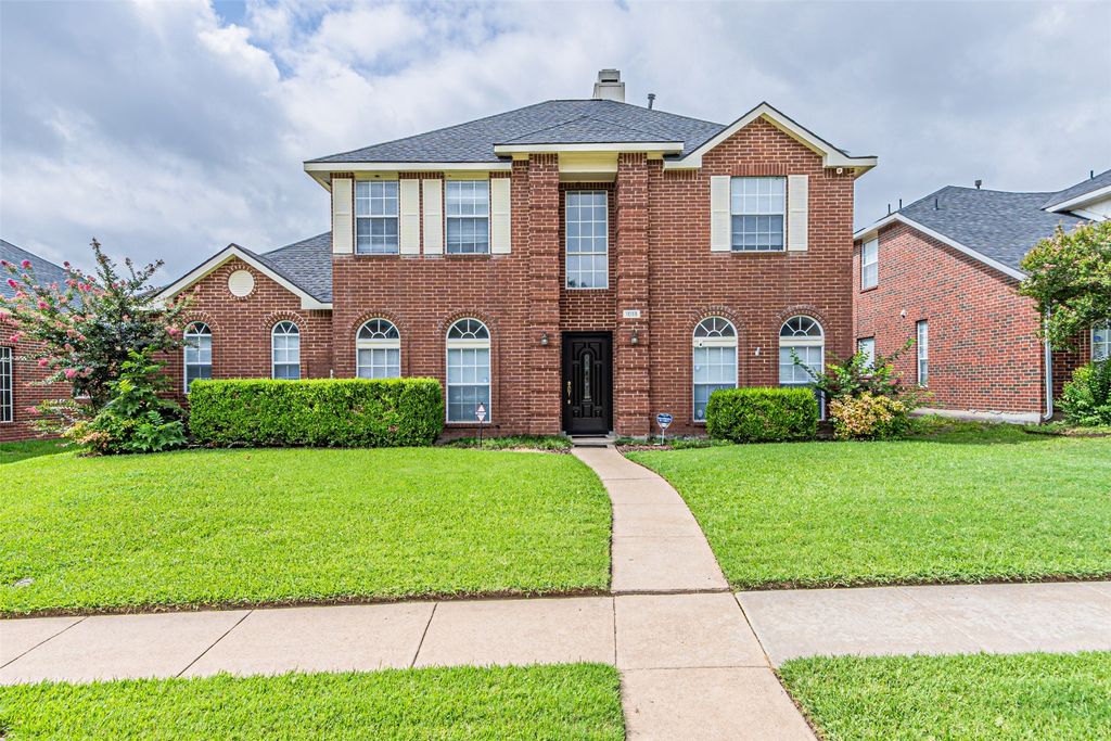 1018 Sumner Drive, Mesquite, TX 75149