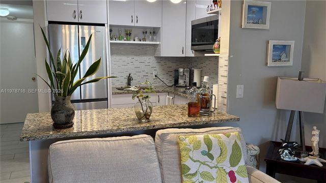 98 E Westbury E 98, Deerfield Beach, FL 33442