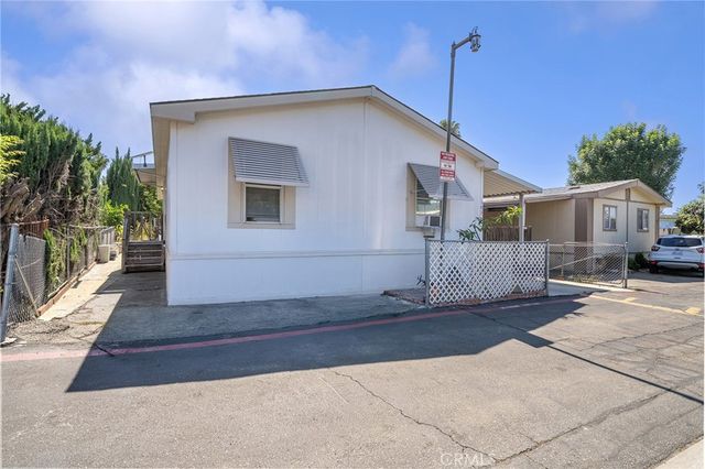 1401 W 9th 103, Pomona, CA 91766