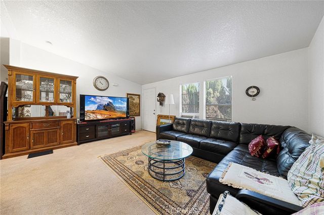 1401 W 9th 103, Pomona, CA 91766