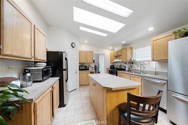 1401 W 9th 103, Pomona, CA 91766