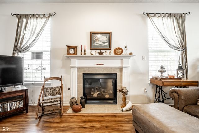 2230 Southlake Avenue E, Greenwood, IN 46143