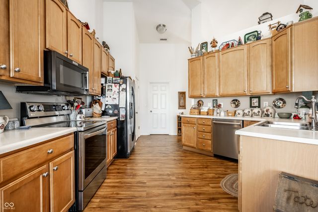 2230 Southlake Avenue E, Greenwood, IN 46143