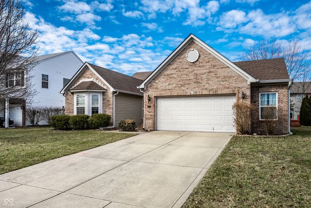 2230 Southlake Avenue E, Greenwood, IN 46143