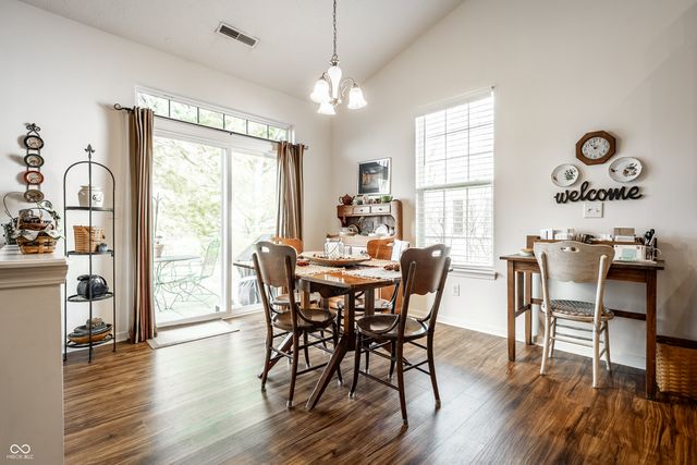 2230 Southlake Avenue E, Greenwood, IN 46143