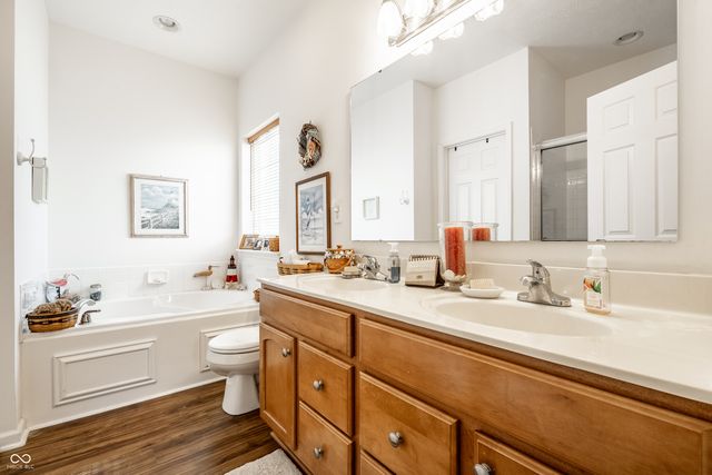 2230 Southlake Avenue E, Greenwood, IN 46143