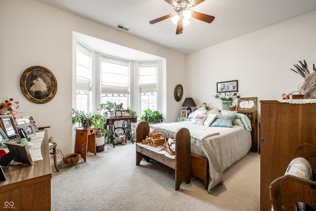 2230 Southlake Avenue E, Greenwood, IN 46143