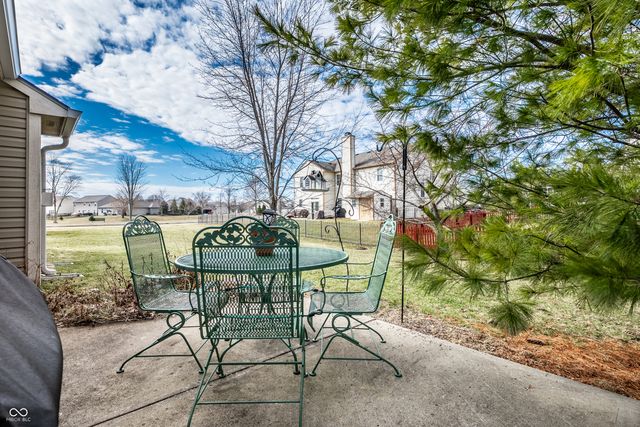 2230 Southlake Avenue E, Greenwood, IN 46143