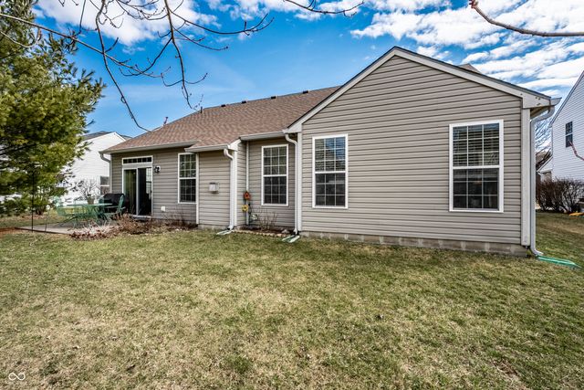 2230 Southlake Avenue E, Greenwood, IN 46143