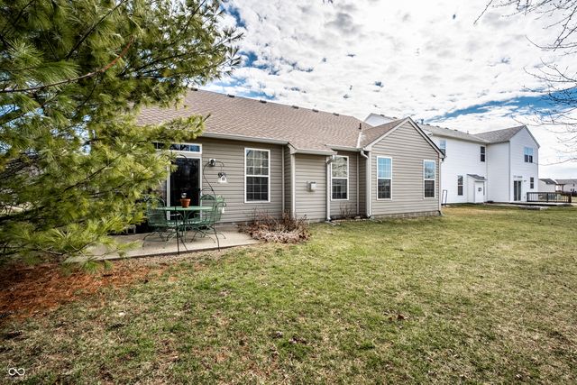 2230 Southlake Avenue E, Greenwood, IN 46143