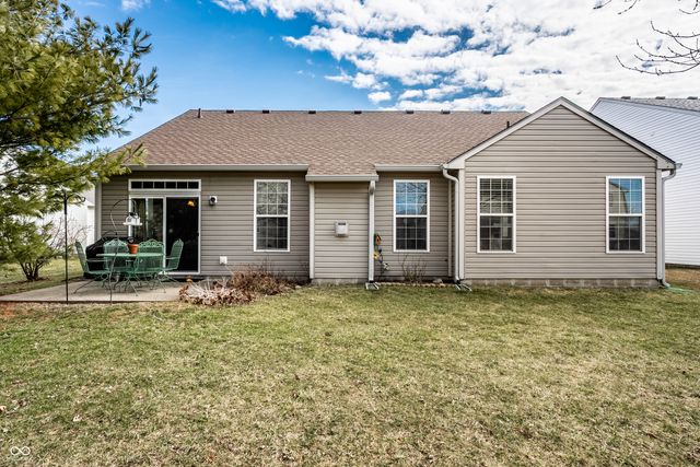 2230 Southlake Avenue E, Greenwood, IN 46143