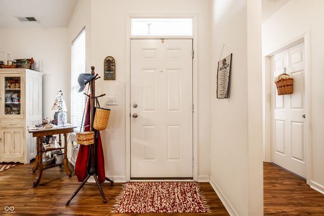 2230 Southlake Avenue E, Greenwood, IN 46143