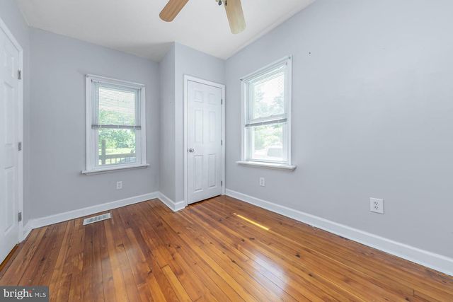 220 E WILLIAMS AVE, Barrington, NJ 08007