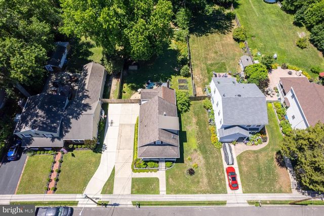 220 E WILLIAMS AVE, Barrington, NJ 08007