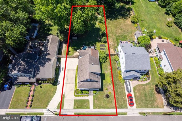 220 E WILLIAMS AVE, Barrington, NJ 08007