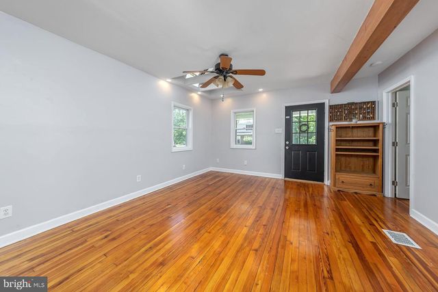 220 E WILLIAMS AVE, Barrington, NJ 08007