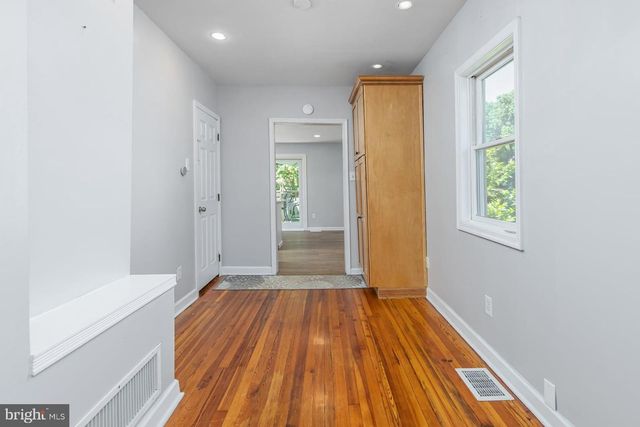 220 E WILLIAMS AVE, Barrington, NJ 08007