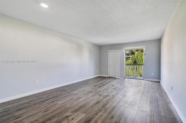 15205 NE 6th Ave D305, Miami, FL 33162