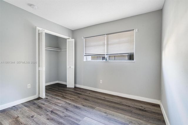 15205 NE 6th Ave D305, Miami, FL 33162