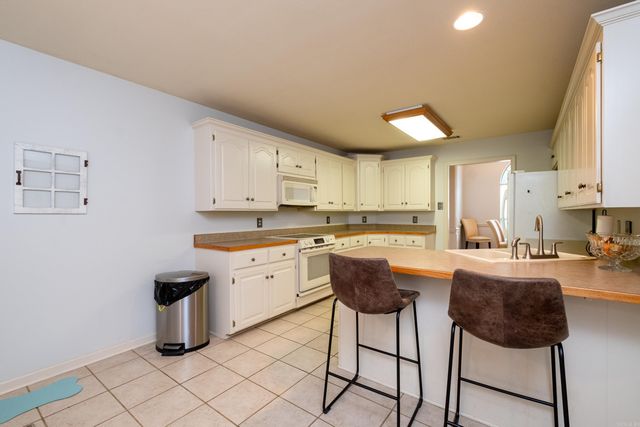 7328 W Ridge Circle, Sherwood, AR 72120