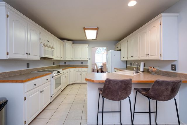 7328 W Ridge Circle, Sherwood, AR 72120