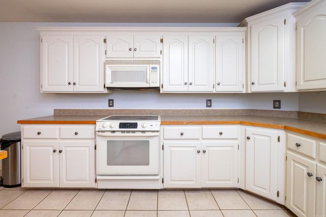 7328 W Ridge Circle, Sherwood, AR 72120