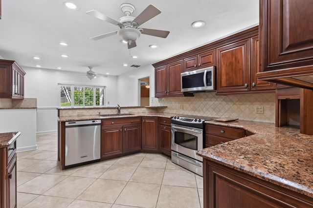 11453 SHADY OAKS Lane, North Palm Beach, FL 33408