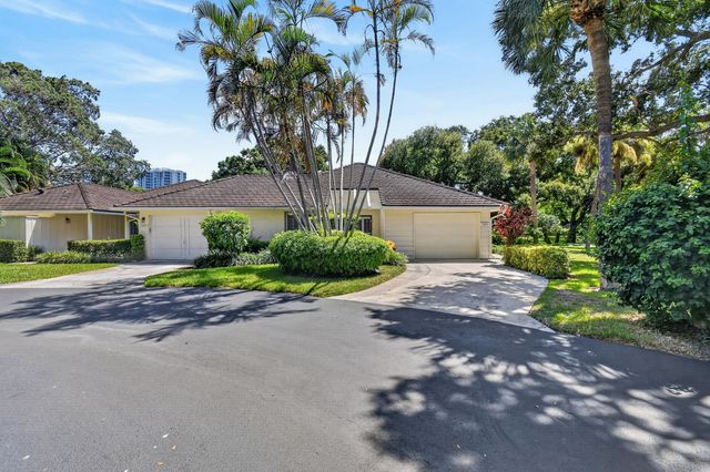 11453 SHADY OAKS Lane, North Palm Beach, FL 33408