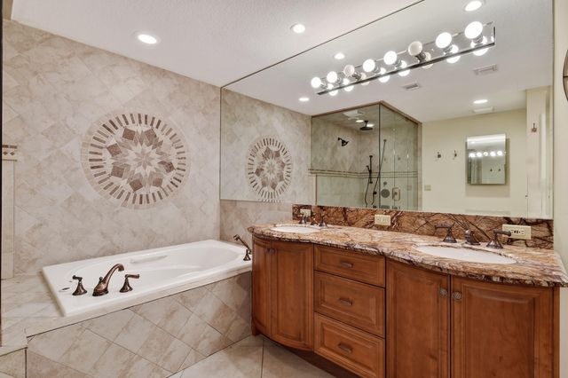 11453 SHADY OAKS Lane, North Palm Beach, FL 33408