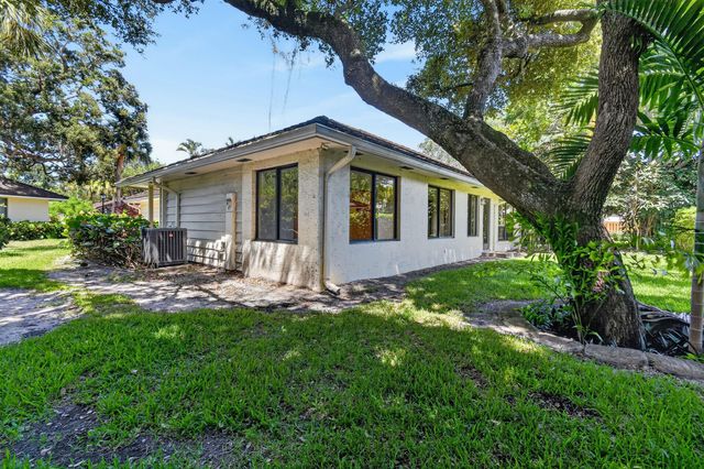 11453 SHADY OAKS Lane, North Palm Beach, FL 33408