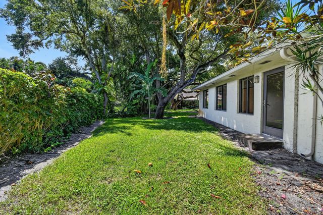 11453 SHADY OAKS Lane, North Palm Beach, FL 33408