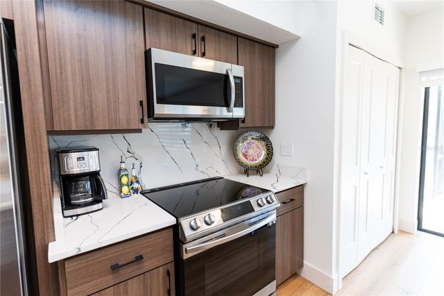 4704 CHEVY PLACE 180, Orlando, FL 32811