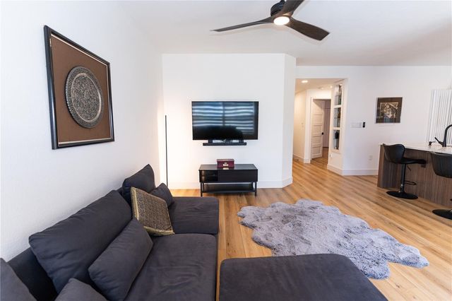 4704 CHEVY PLACE 180, Orlando, FL 32811