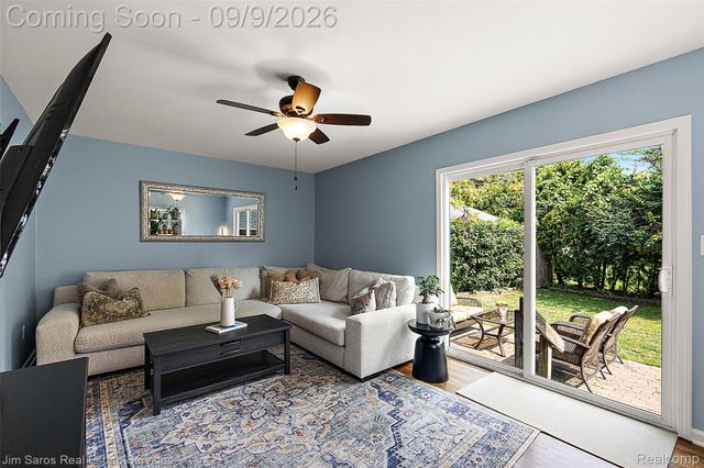 488 Bournemouth Road, Grosse Pointe Farms, MI 48236