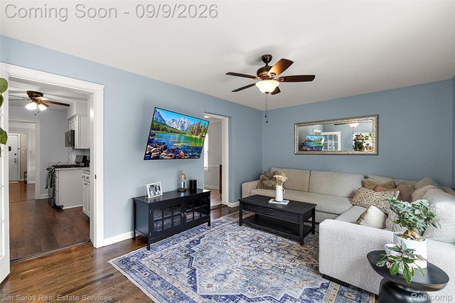 488 Bournemouth Road, Grosse Pointe Farms, MI 48236
