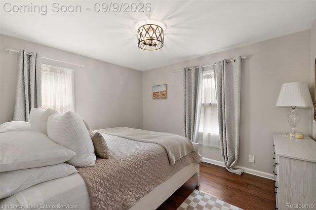 488 Bournemouth Road, Grosse Pointe Farms, MI 48236