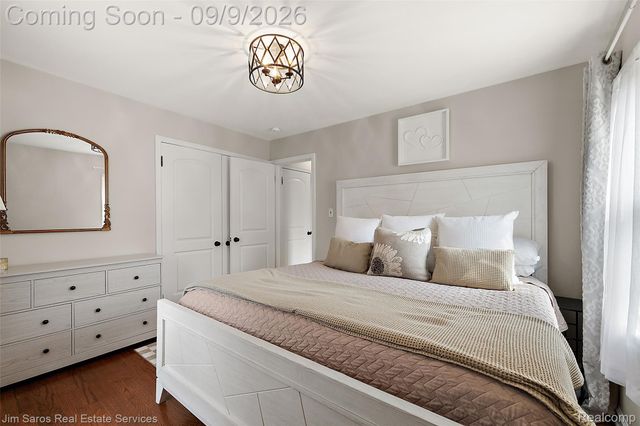 488 Bournemouth Road, Grosse Pointe Farms, MI 48236