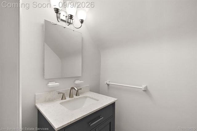 488 Bournemouth Road, Grosse Pointe Farms, MI 48236