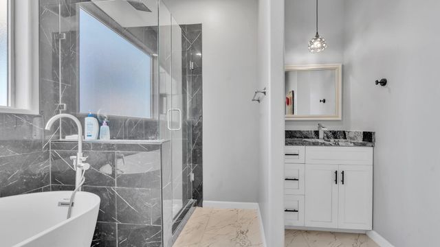 125 2nd Street NE, Rio Rancho, NM 87124