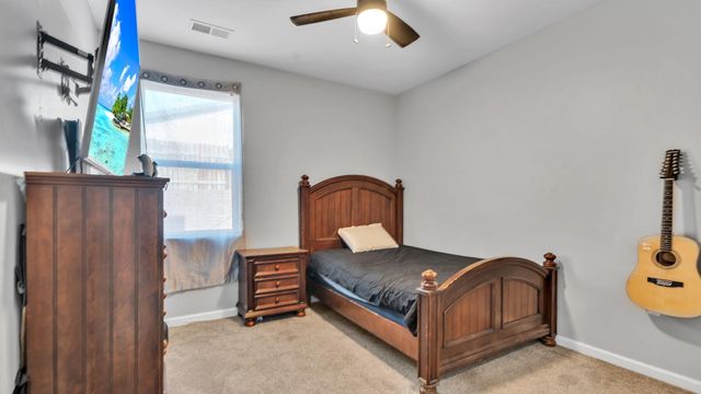 125 2nd Street NE, Rio Rancho, NM 87124