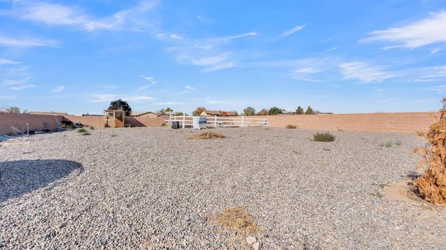 125 2nd Street NE, Rio Rancho, NM 87124