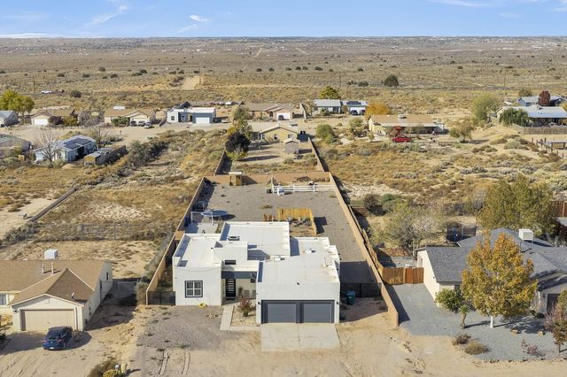 125 2nd Street NE, Rio Rancho, NM 87124