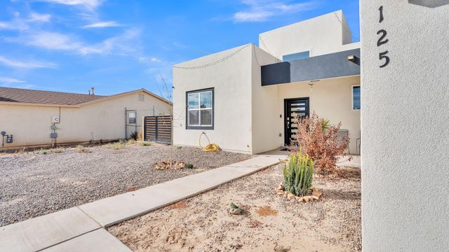 125 2nd Street NE, Rio Rancho, NM 87124