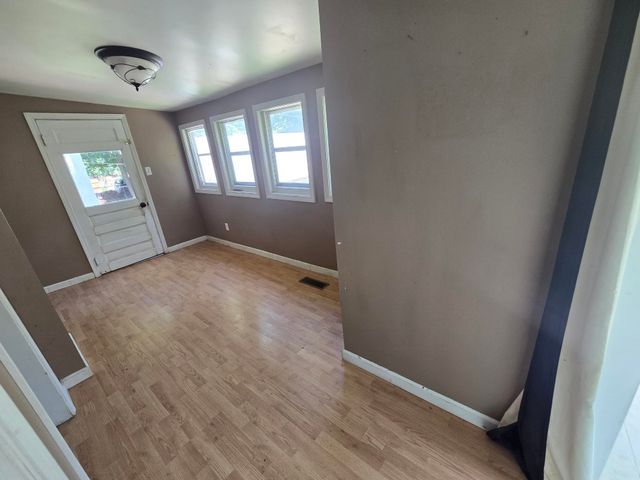 1412 E 2nd Ave, Winfield, KS 67156